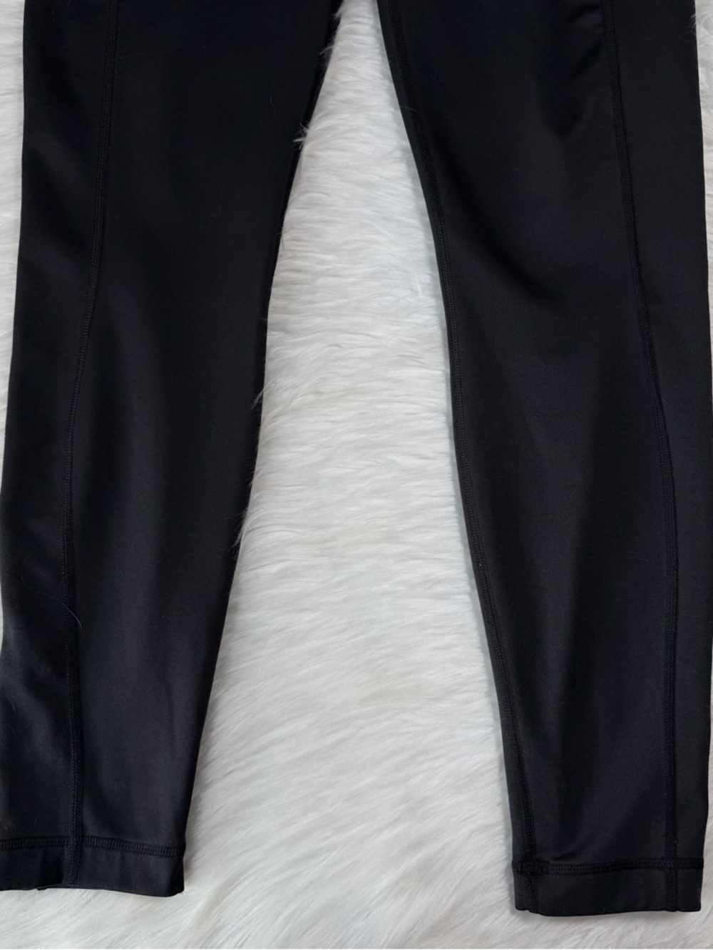 Patagonia Performance Leggings with Side Pocket - Picture 5 of 8